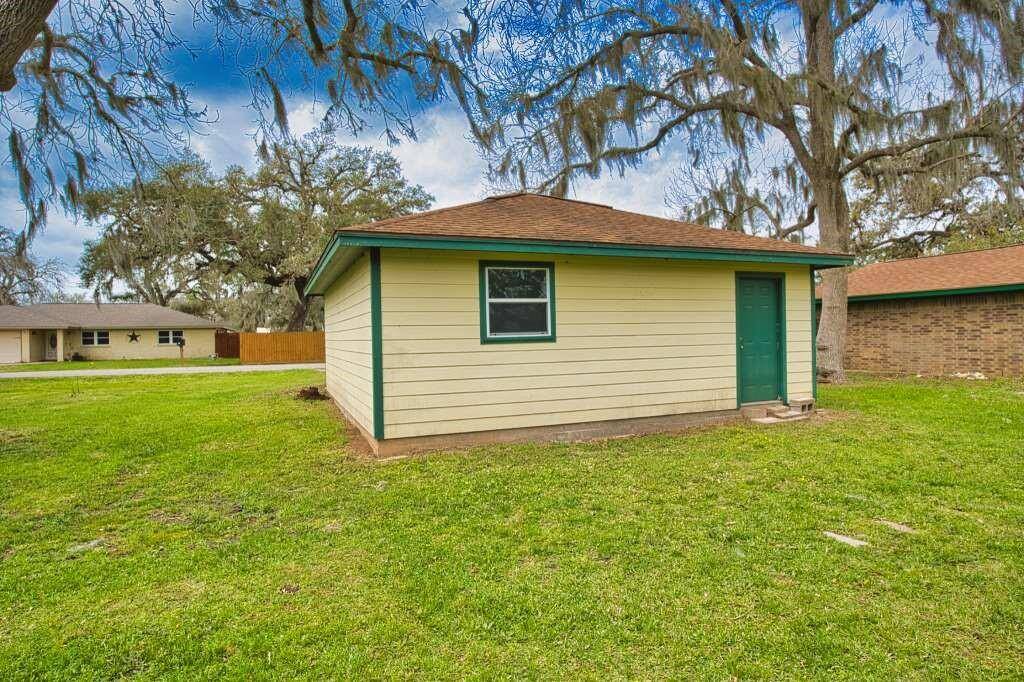 25 x 20 Detached Garage