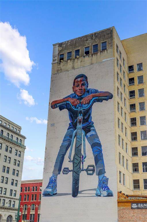"King of the Road" by artist Case Maclaim is one of over 40 murals currently in Downtown Houston. These murals add a bit of culture and diversity in the heart of our city. A great way to spend an afternoon is to walk out the front doors of Commerce Towers and do a "mural tour walk"!