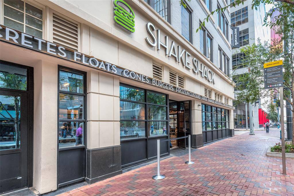 Burger & shake phenomenon Shake Shack is within 2 blocks of Commerce Towers. One of numerous dining options in the surrounding blocks of Commerce Towers.