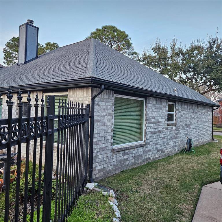 Side view from driveway