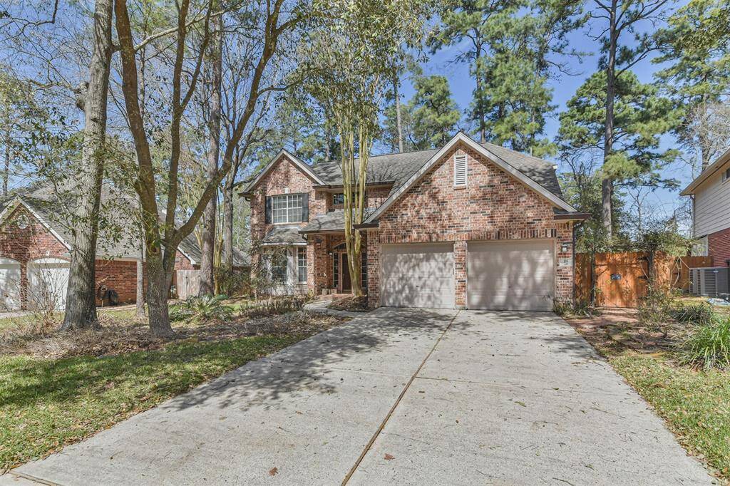Welcome home to 18 Valley Mead Pl in Alden Bridge in the Woodlands, TX.