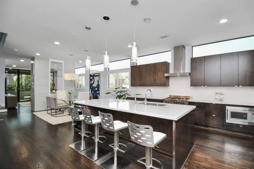 Kitchen Bar Island