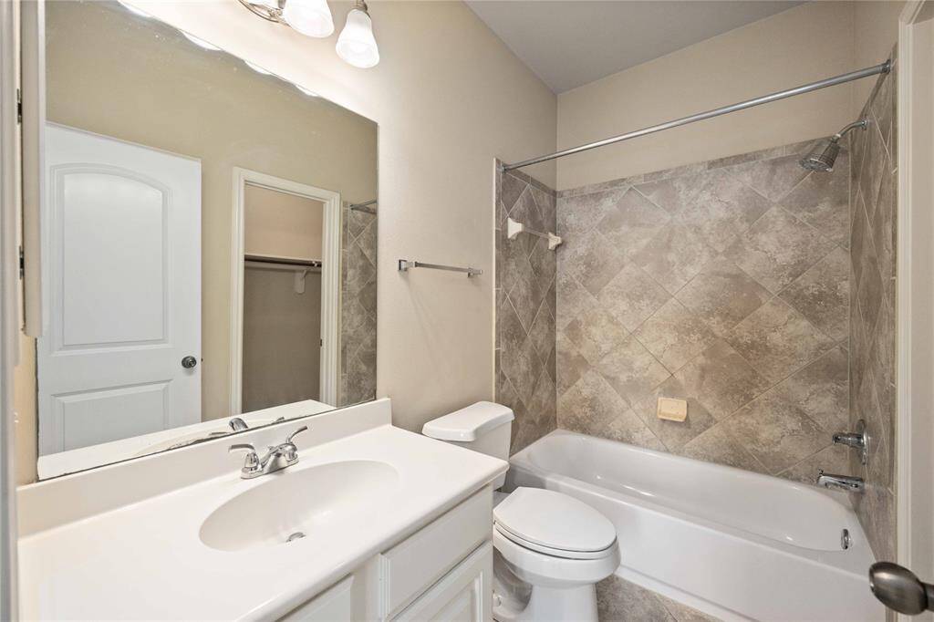 En-suite bathroom