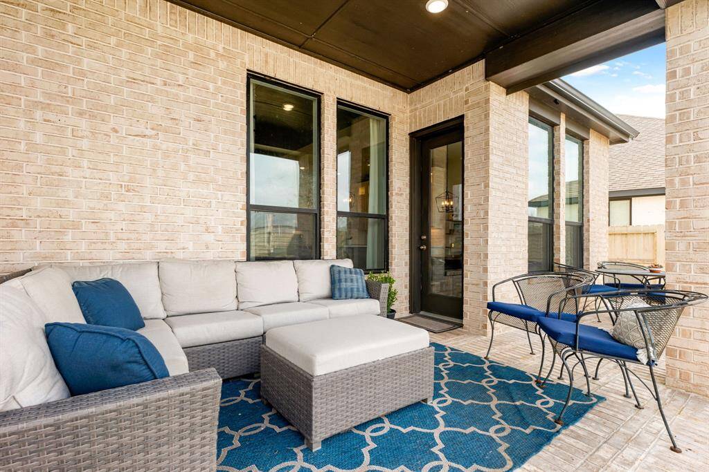 Come and see this spacious backyard with its beautiful covered patio and paved walkway down the side yard. There is plenty of room for the kids to play and adults to relax! Perfect for your outdoor living space, patio furniture, bbq pit, and so much more. Gas stub provides easy access for future outdoor kitchen or fireplace. The possibilities are endless!