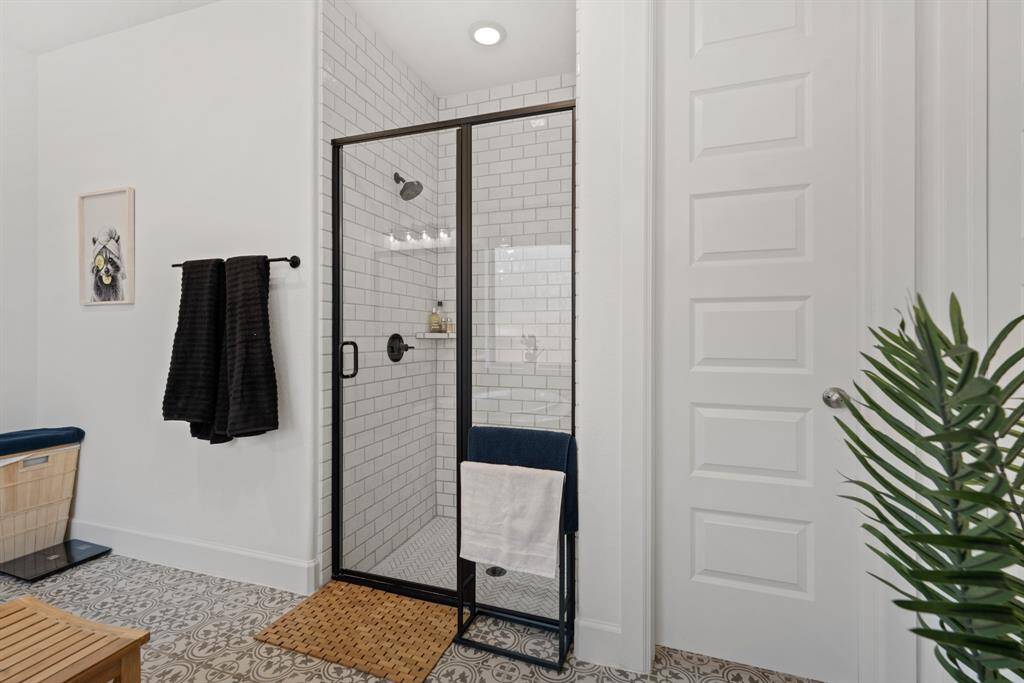 Primary En-suite 1