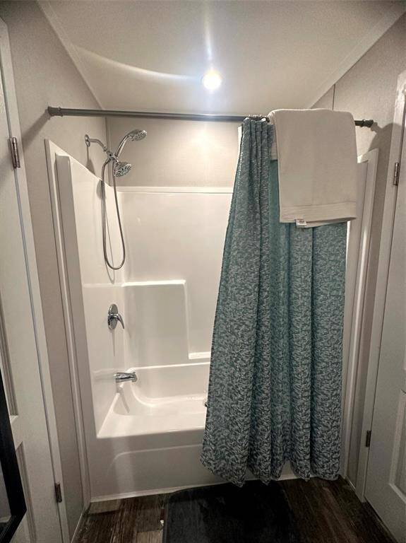 The gust bath offers a tub/shower for your convenience!