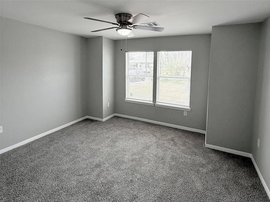 Secondary bedroom