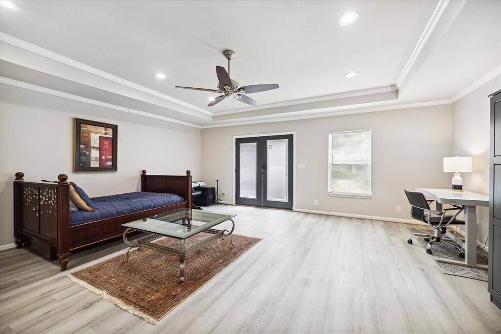 Just off the Pool is this 500+ square foot Casita with a tray ceiling; heated and cooled by a split HVAC system. Glass paned French doors give you a smashing view of the Pool and Back Yard.