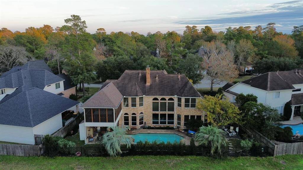 Nestled in the trees and backing to the permanent greenbelt reserve this home has an ideal location, central to all The Woodlands has to offer.