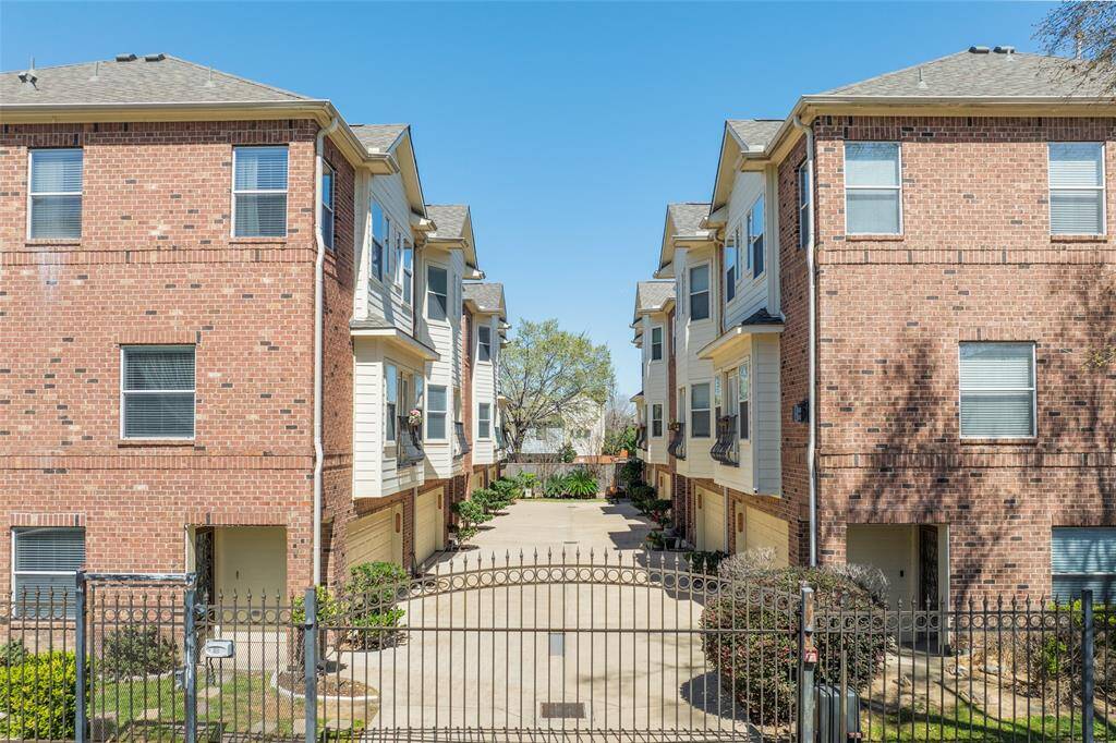 Small well maintained gated community.