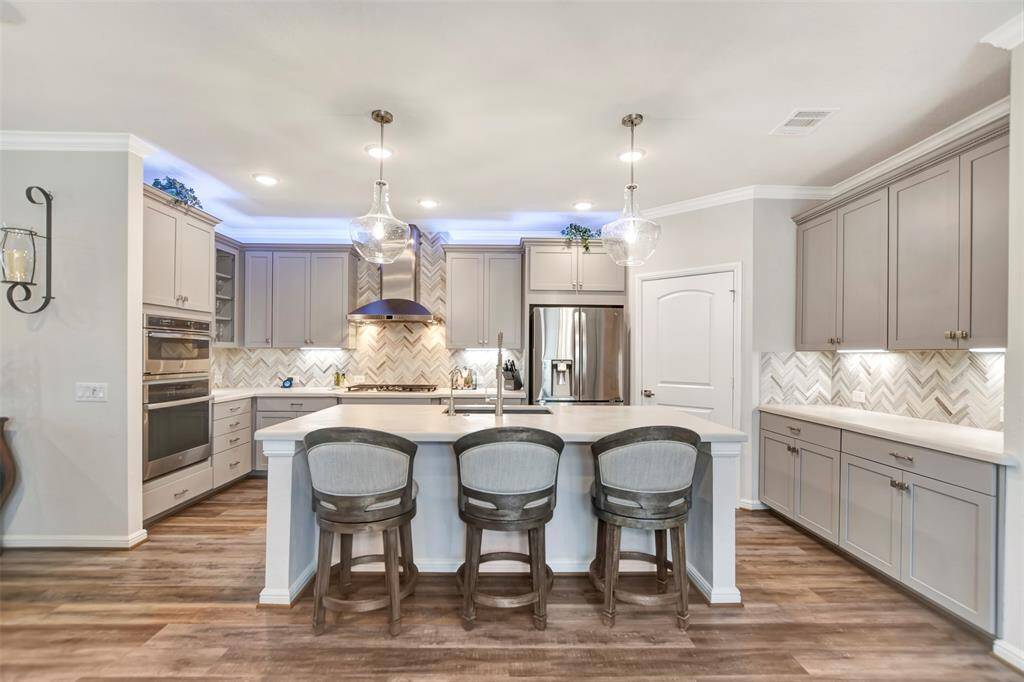 Beautiful open kitchen!