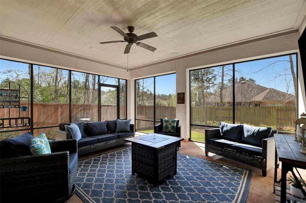Enjoy your mornings or evenings on your gorgeous screened in patio!