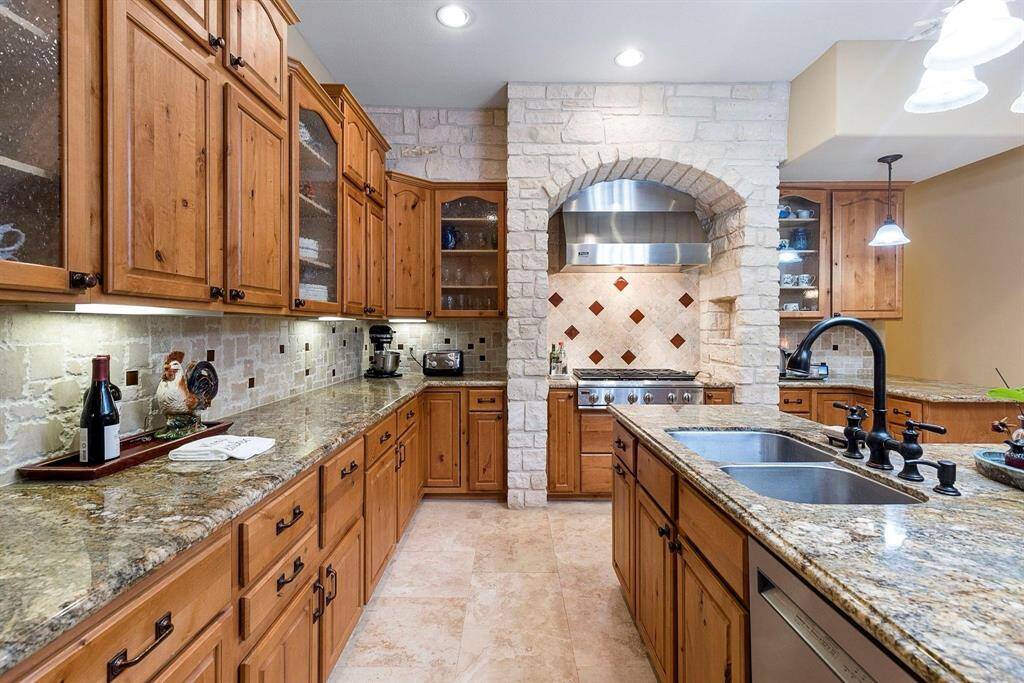 Plenty of counter space.