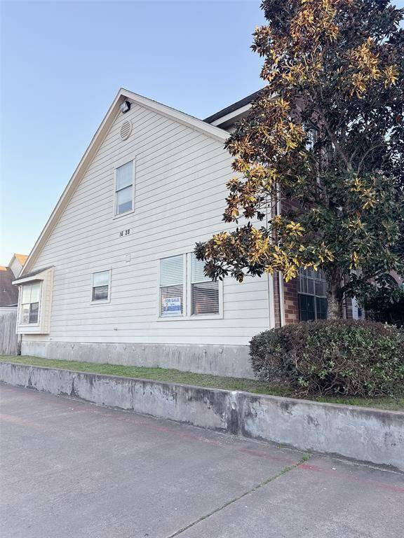 Being at corner lot makes the unit more spacious and airy
