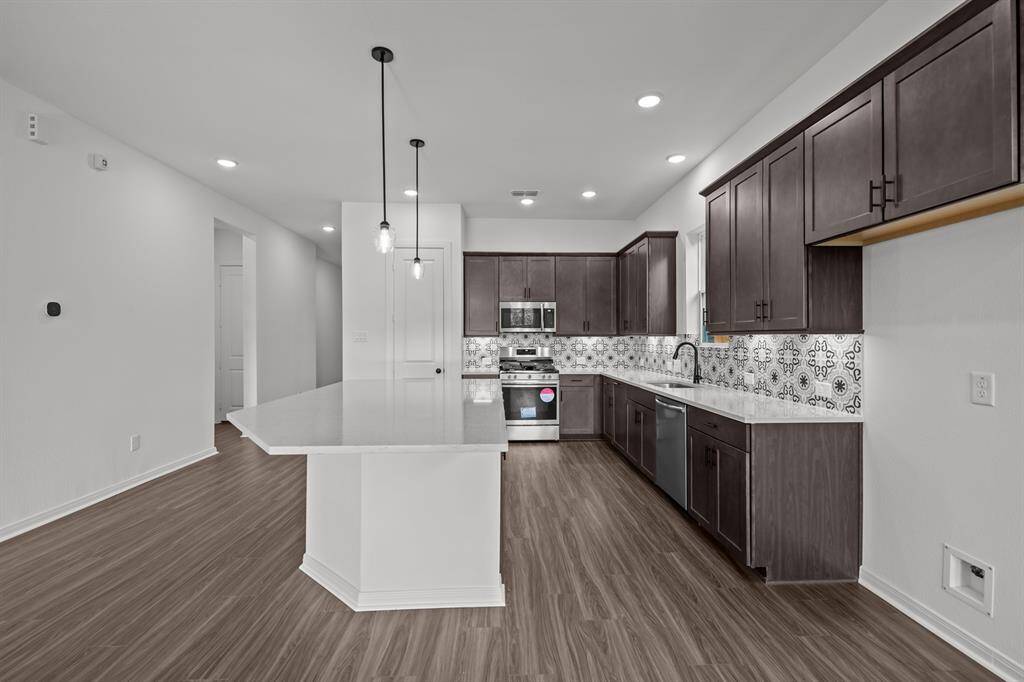 REPRESENTATIVE PHOTO - Photo does not represent actual home options and selection. Ask Sales consultant for specific selections.
