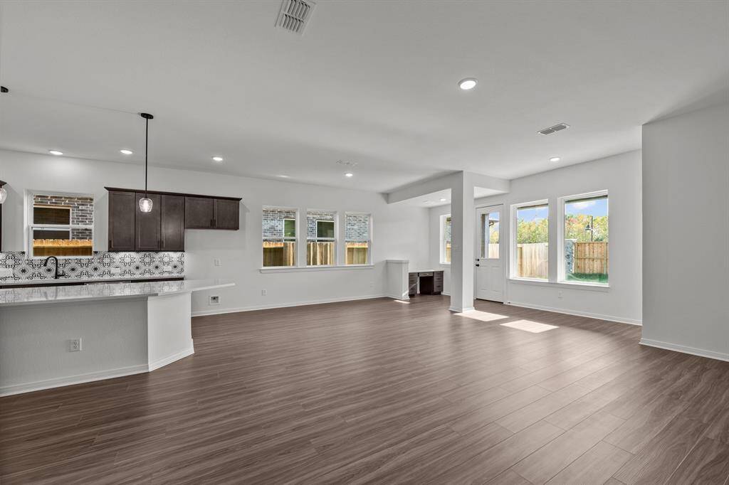 REPRESENTATIVE PHOTO - Photo does not represent actual home options and selection. Ask Sales consultant for specific selections.