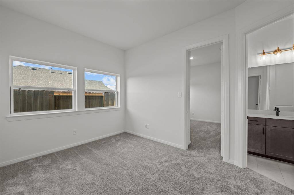 REPRESENTATIVE PHOTO - Photo does not represent actual home options and selection. Ask Sales consultant for specific selections.