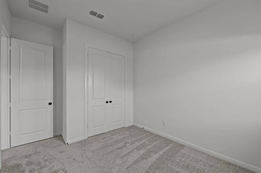 REPRESENTATIVE PHOTO - Photo does not represent actual home options and selection. Ask Sales consultant for specific selections.