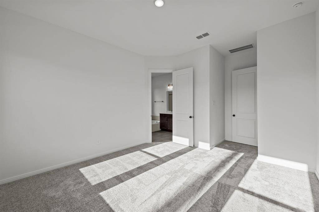 REPRESENTATIVE PHOTO - Photo does not represent actual home options and selection. Ask Sales consultant for specific selections.