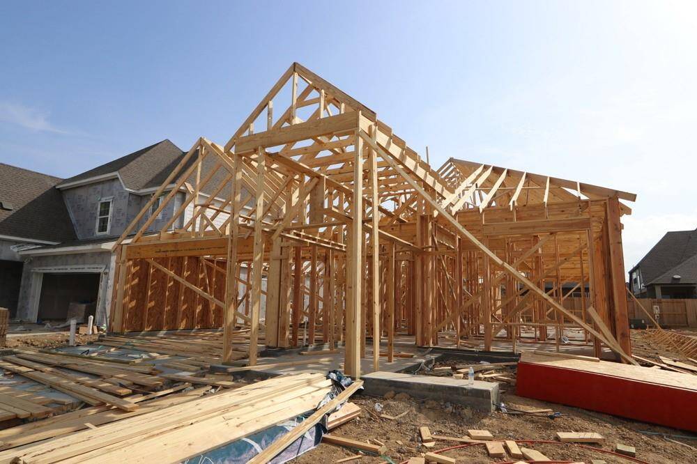 Let us show you how our advanced framing techniques have stood the test of time and allow more insulation for a quieter and more energy efficient home.