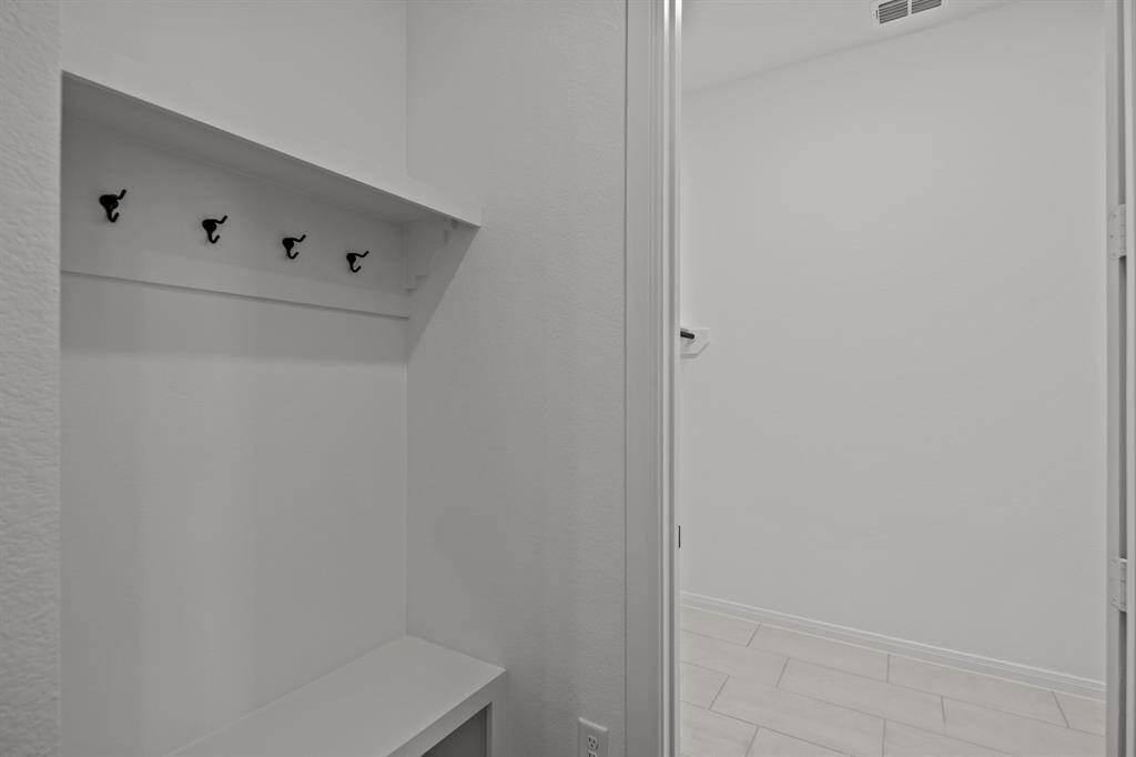 REPRESENTATIVE PHOTO - Photo does not represent actual home options and selection. Ask Sales consultant for specific selections.