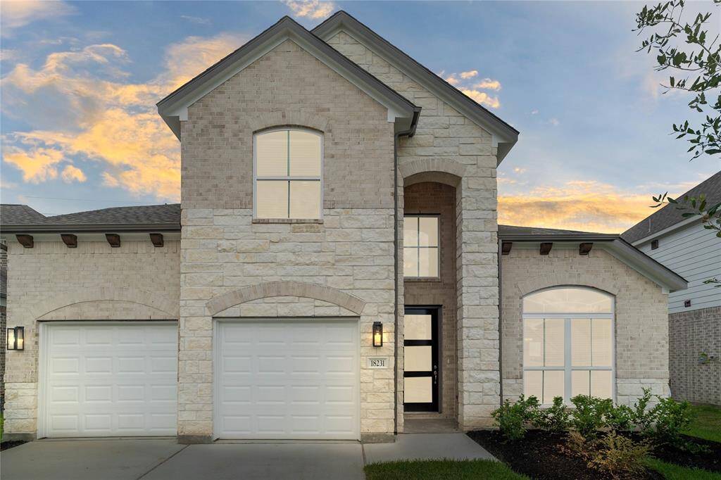 Welcome home to 18231 Windy Knoll Way located in Grand Oaks and zoned to Cypress-Fairbanks ISD.