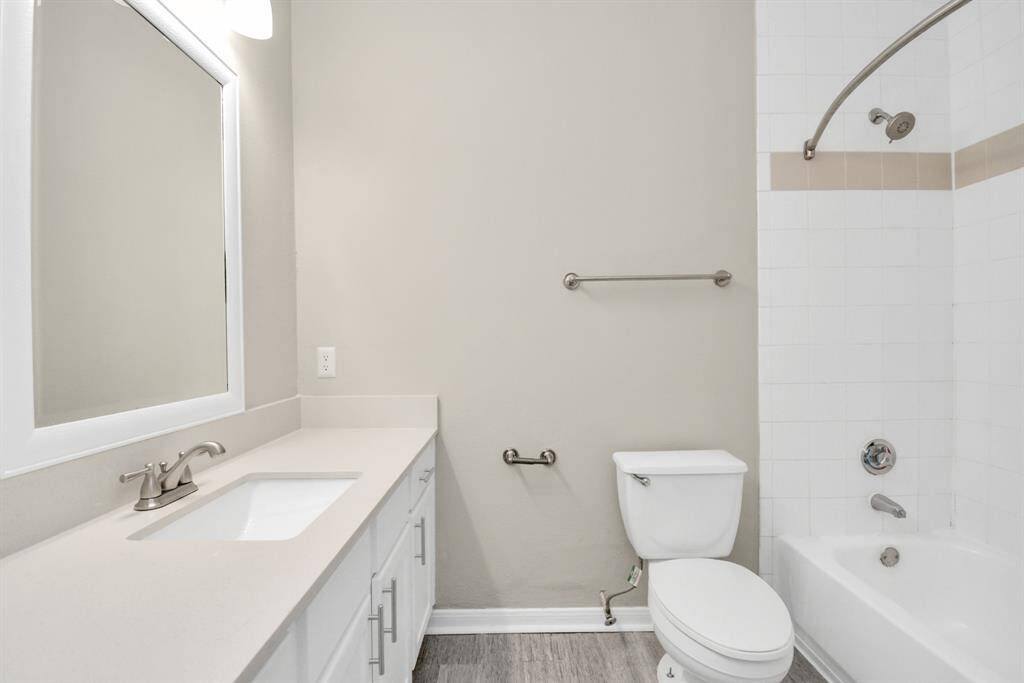 Photos displayed may be of similar apartments or floor plans featuring the same finishes.