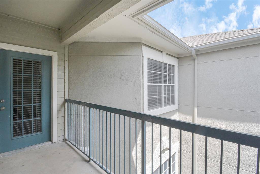 Photos displayed may be of similar apartments or floor plans featuring the same finishes.
