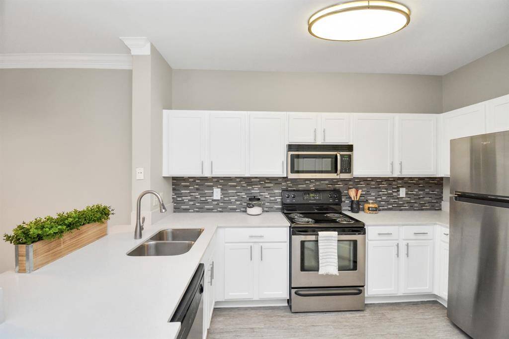 Photos displayed may be of similar apartments or floor plans featuring the same finishes.