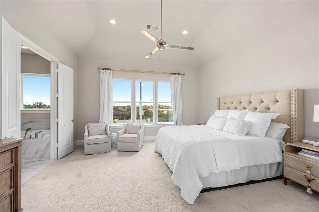 Primary suite.