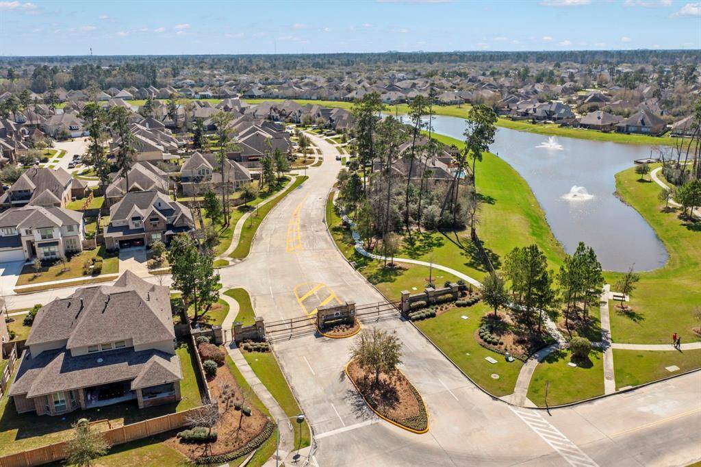 Welcome to the exclusive GATED area of Meadows at Imperial Oaks!