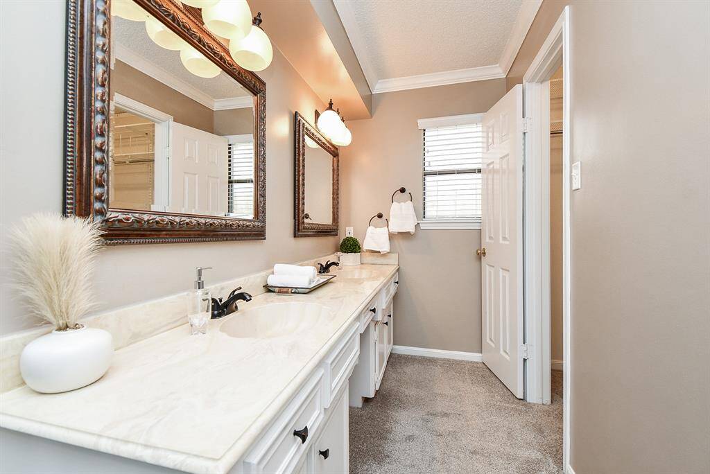 Double sinks/vanity area in primary bath