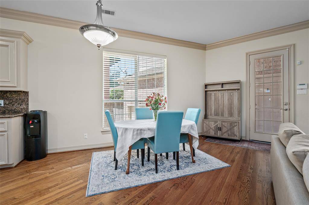 The open floorplan allows for plentiful space for a breakfast room.