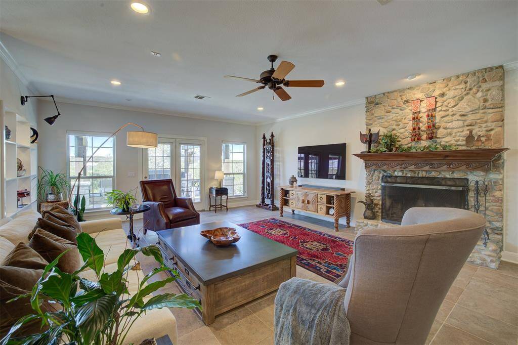 The Wood Burning Fireplace adds warmth and ambiance to the main Living room space.