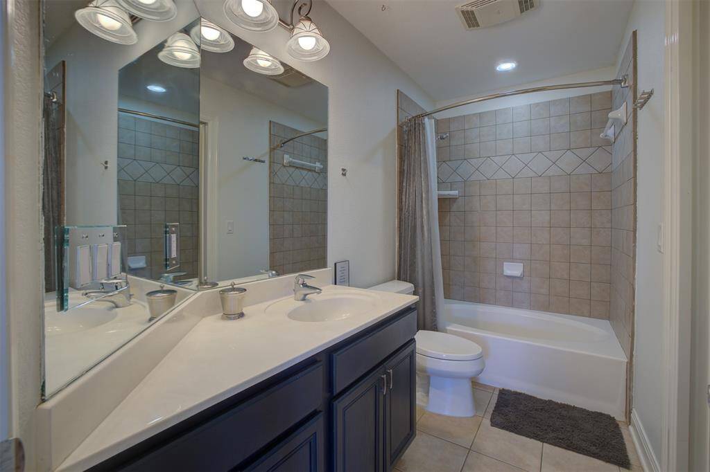 Private bath in Bedroom #2.