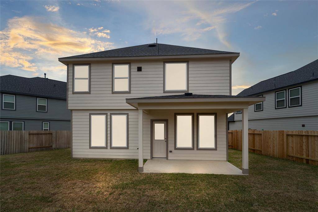 Come and see this spacious backyard with its beautiful covered patio!! There is plenty of room for the kids to play and adults to relax! Perfect for your outdoor living space, patio furniture, bbq pit, and so much more! The possibilities are endless!