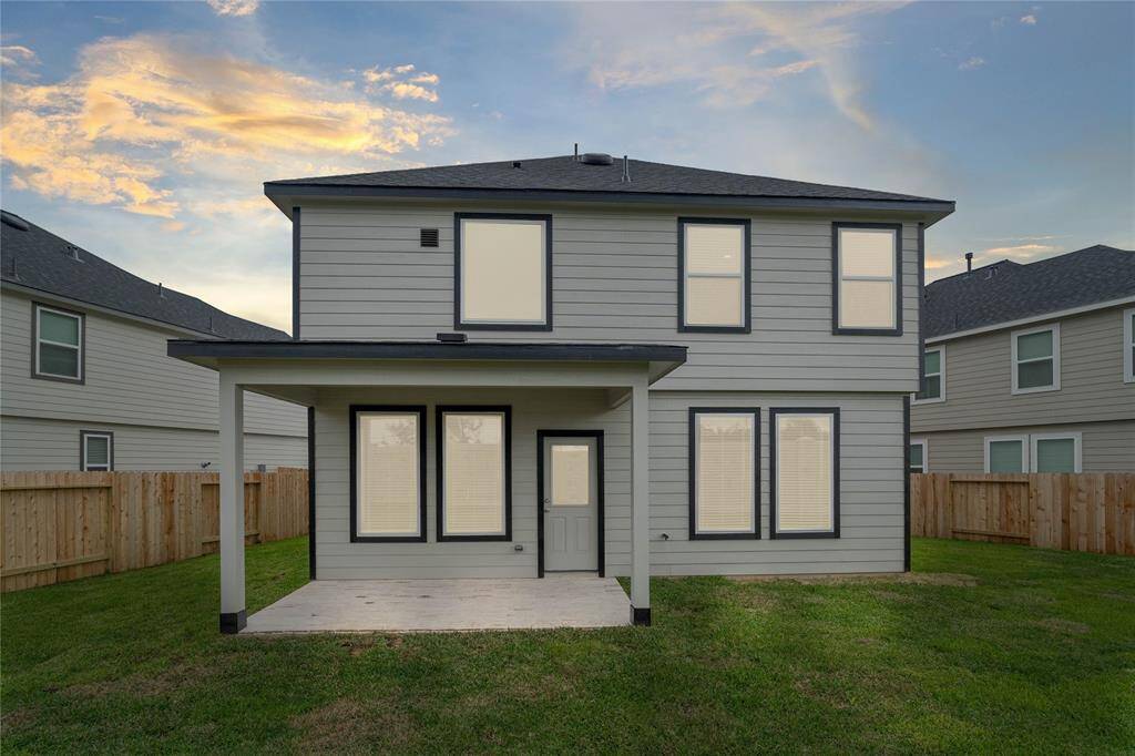 Come and see this spacious backyard with its beautiful covered patio!! There is plenty of room for the kids to play and adults to relax! Perfect for your outdoor living space, patio furniture, bbq pit, and so much more! The possibilities are endless!