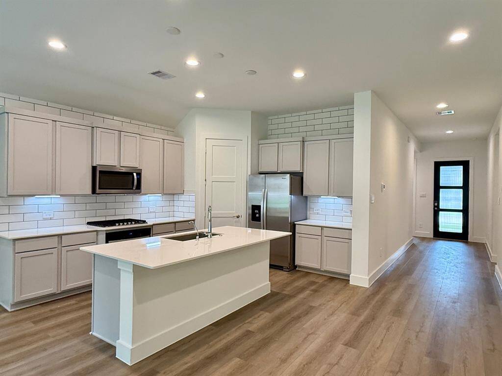 Fantastic Modern Kitchen!