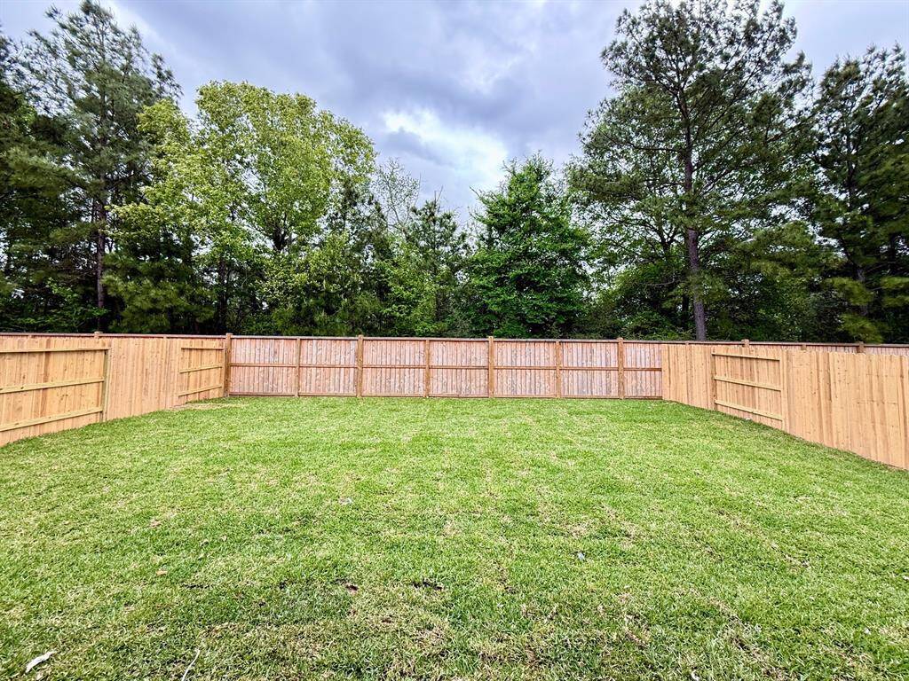Wonderful Private Backyard!