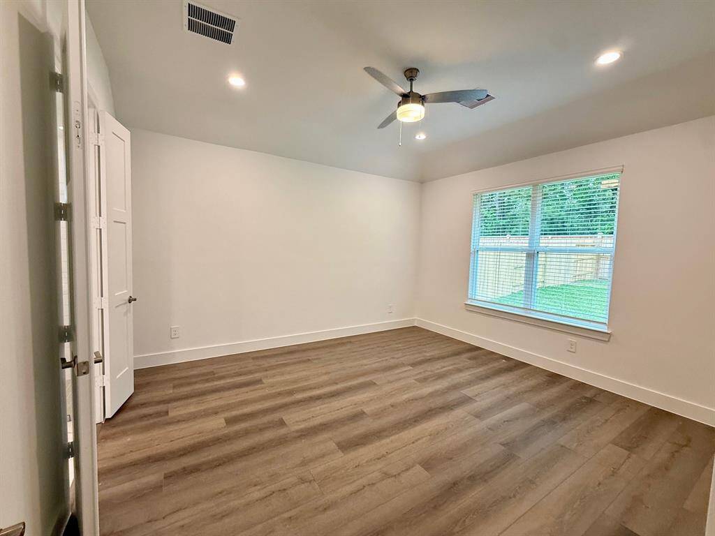 Lovely Primary Suite!