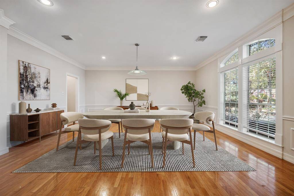 Dining Room - virtually staged