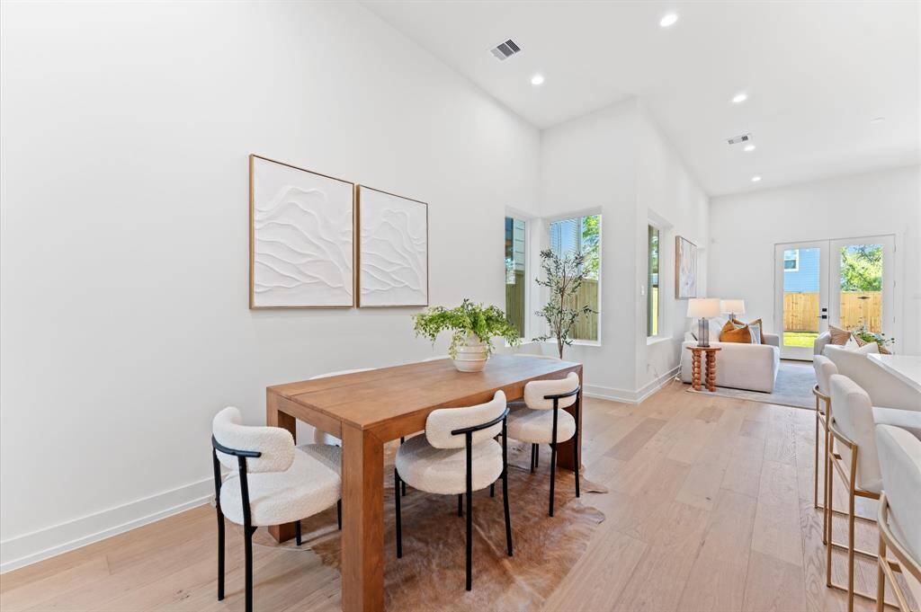 Dining room second view
