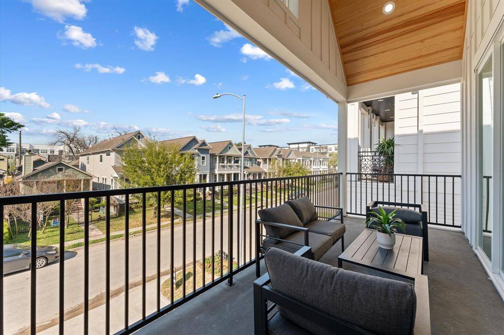 Upstairs balcony
