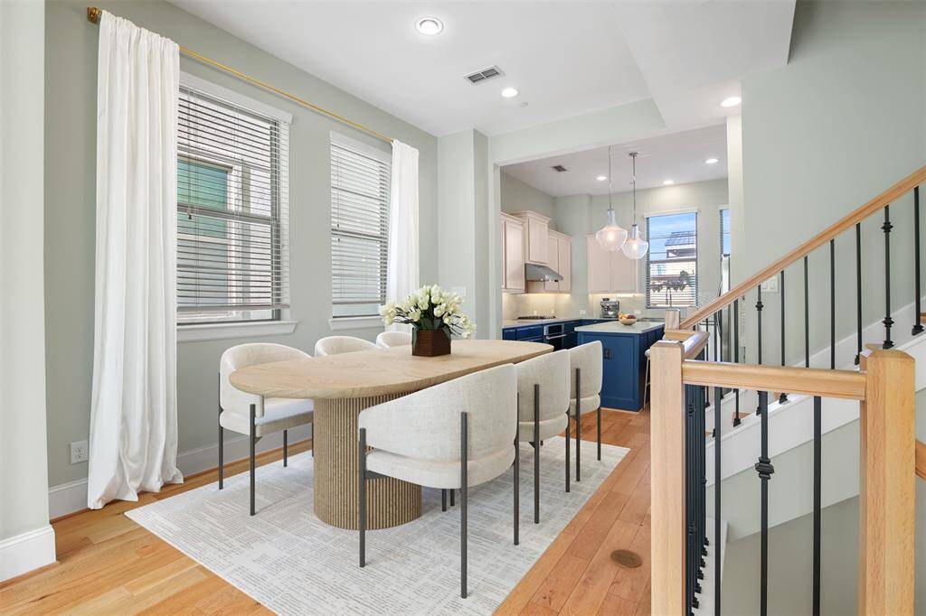 Virtually staged dining area