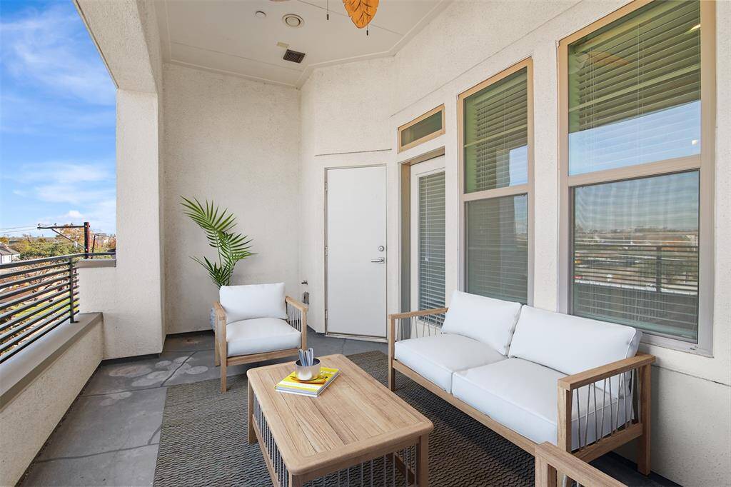 Virtually staged patio