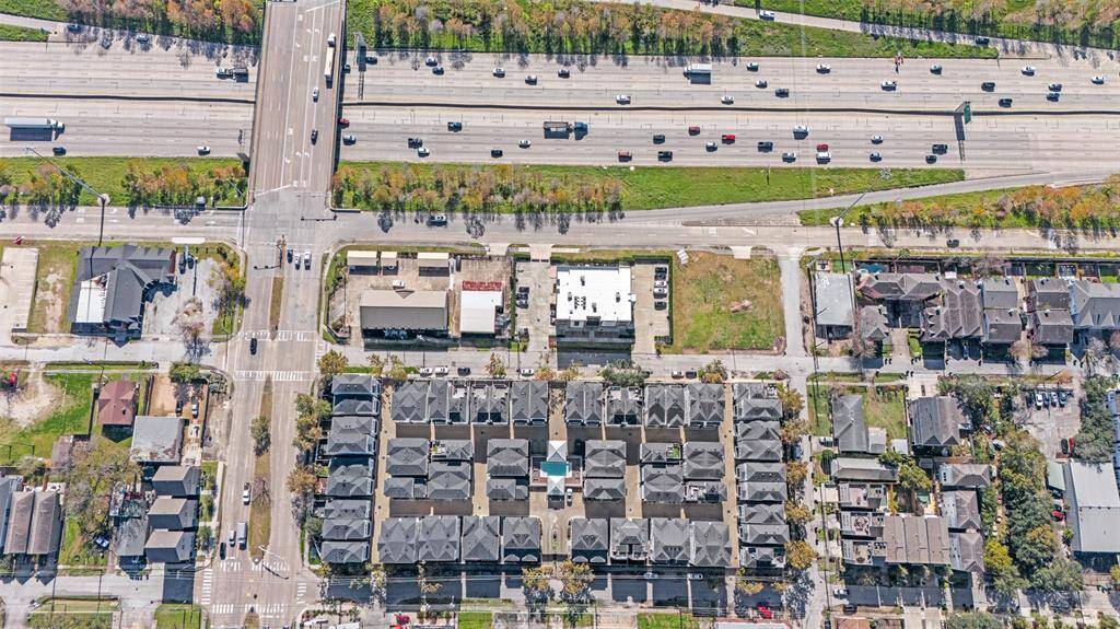 Aerial view of the community showing just how quick and easy you can hop on I-10.