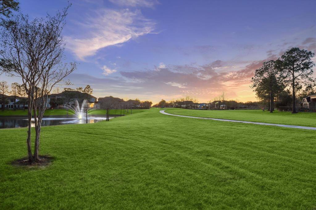 Stunning lake views and scenic neighborhood trails await you.