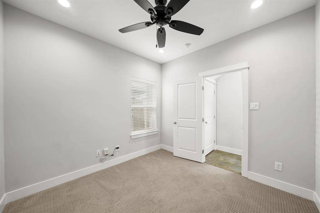 This space is ideal as a private guest suite, home office, gym etc.