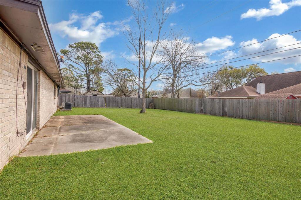 This yard is great!