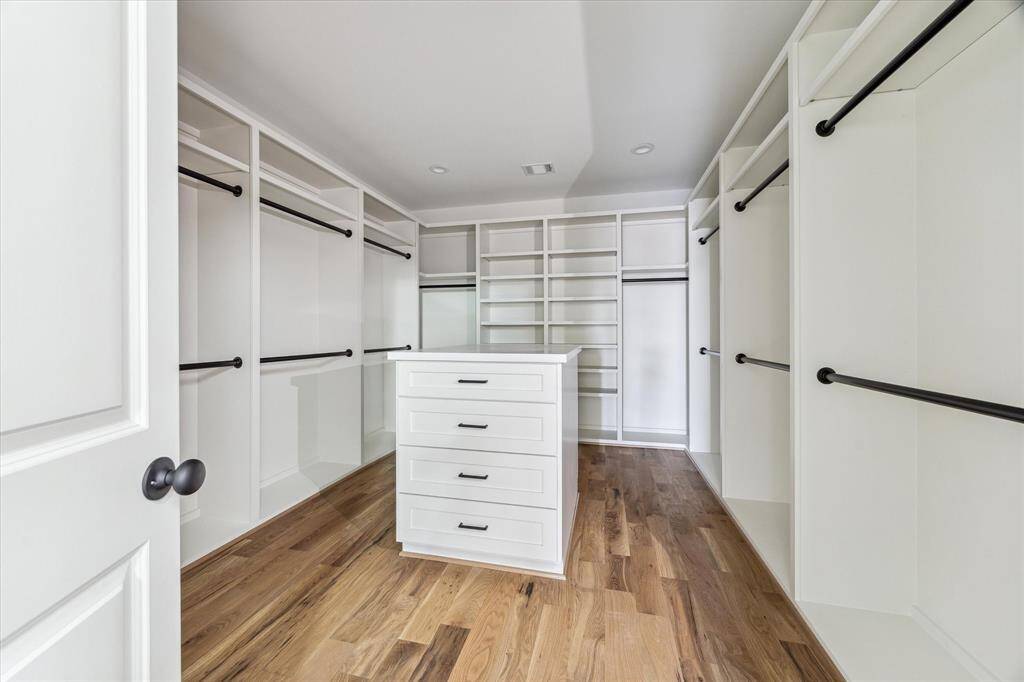 Fun laundry room!
